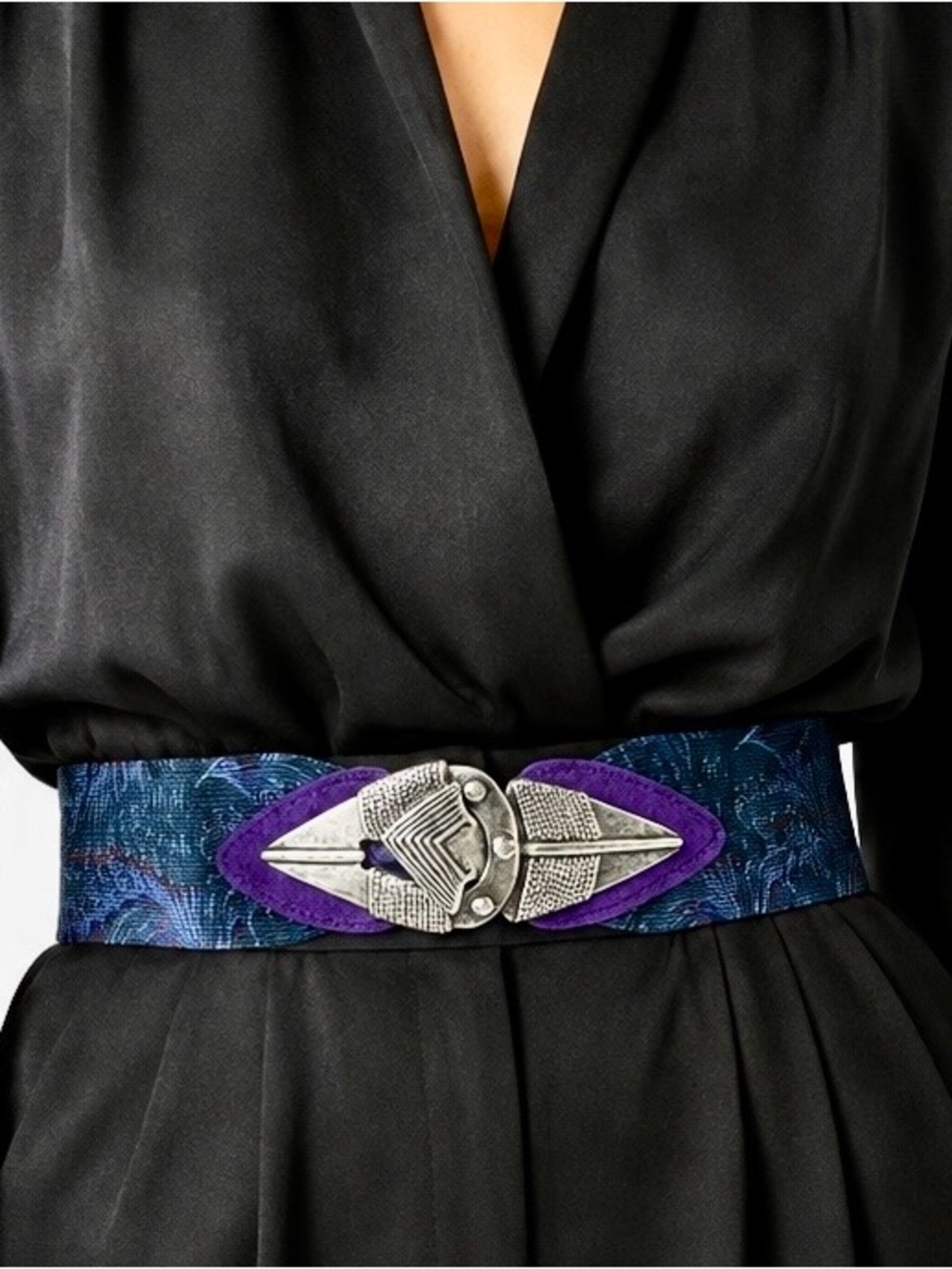 Vintage 1980s Omega Blue Purple Stretch Belt Arrow Buckle M/L USA